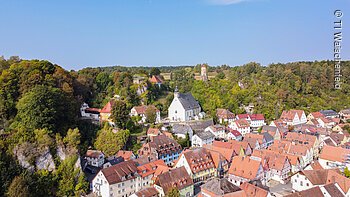 Ortsansicht mit Kirche (Waischenfeld, Fränkische Schweiz)